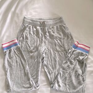 Vineyard Vine size M(10-12) gray joggers
